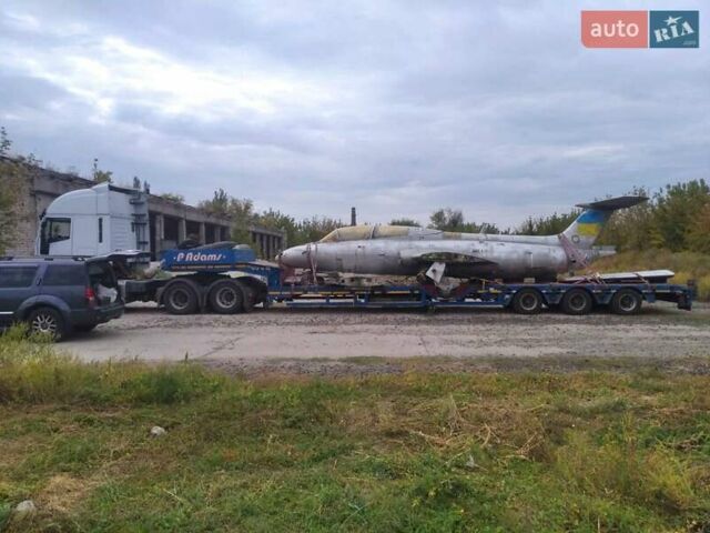 Синий Файмонвиль STBZ, объемом двигателя 0 л и пробегом 100 тыс. км за 49000 $, фото 4 на Automoto.ua