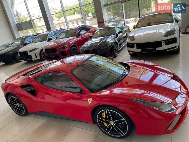 Красный Феррари 488 GTB, объемом двигателя 3.9 л и пробегом 27 тыс. км за 235900 $, фото 1 на Automoto.ua