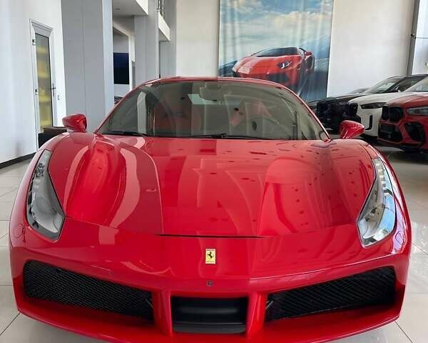 Красный Феррари 488 GTB, объемом двигателя 3.9 л и пробегом 27 тыс. км за 235900 $, фото 3 на Automoto.ua