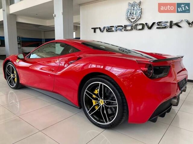 Красный Феррари 488 GTB, объемом двигателя 3.9 л и пробегом 27 тыс. км за 235900 $, фото 13 на Automoto.ua