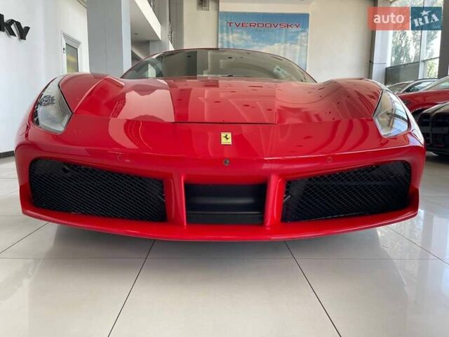 Красный Феррари 488 GTB, объемом двигателя 3.9 л и пробегом 27 тыс. км за 235900 $, фото 6 на Automoto.ua