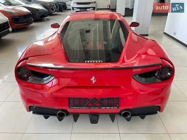 Красный Феррари 488 GTB, объемом двигателя 3.9 л и пробегом 27 тыс. км за 235900 $, фото 16 на Automoto.ua