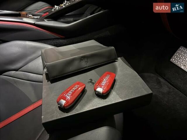 Красный Феррари 812 Superfast, объемом двигателя 6.5 л и пробегом 14 тыс. км за 431900 $, фото 154 на Automoto.ua