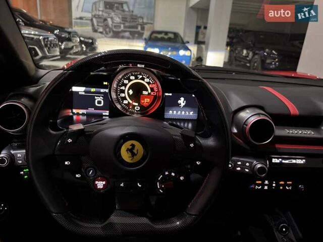 Красный Феррари 812 Superfast, объемом двигателя 6.5 л и пробегом 14 тыс. км за 431900 $, фото 13 на Automoto.ua