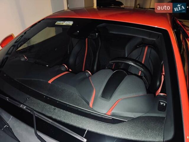 Красный Феррари 812 Superfast, объемом двигателя 6.5 л и пробегом 14 тыс. км за 431900 $, фото 12 на Automoto.ua