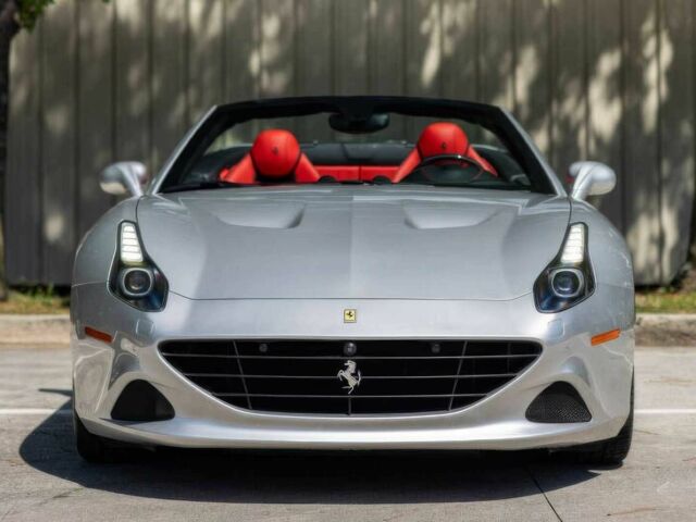 Сірий Феррарі California, об'ємом двигуна 3.9 л та пробігом 76 тис. км за 42500 $, фото 1 на Automoto.ua