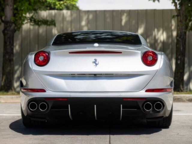 Сірий Феррарі California, об'ємом двигуна 3.9 л та пробігом 76 тис. км за 42500 $, фото 5 на Automoto.ua