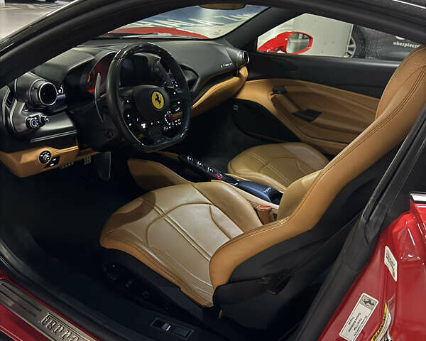 Красный Феррари F8, объемом двигателя 3.9 л и пробегом 7 тыс. км за 299999 $, фото 11 на Automoto.ua