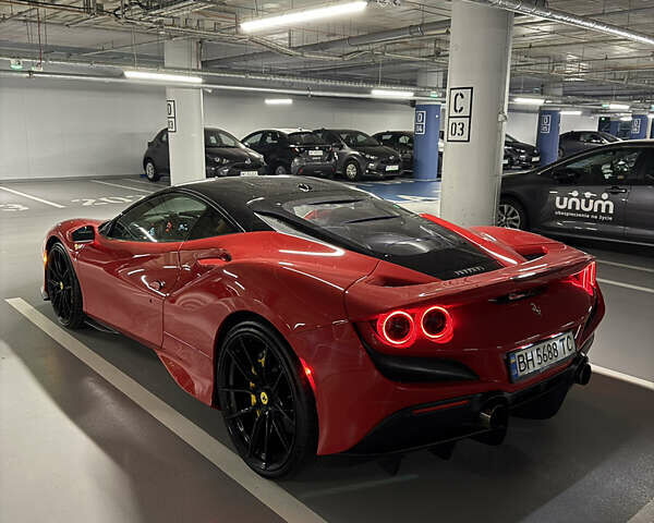 Красный Феррари F8, объемом двигателя 3.9 л и пробегом 7 тыс. км за 299999 $, фото 2 на Automoto.ua