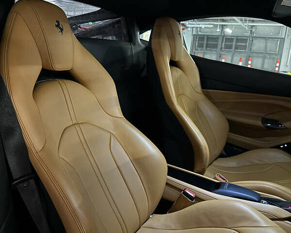 Красный Феррари F8, объемом двигателя 3.9 л и пробегом 7 тыс. км за 299999 $, фото 13 на Automoto.ua