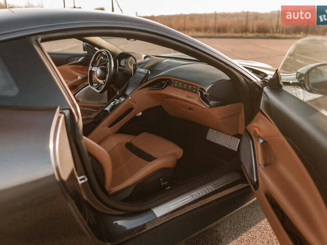 Синий Феррари Roma, объемом двигателя 3.9 л и пробегом 33 тыс. км за 229666 $, фото 30 на Automoto.ua