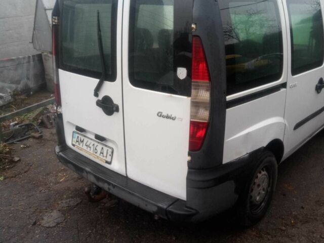 Белый Фиат 124, объемом двигателя 0 л и пробегом 300 тыс. км за 2150 $, фото 4 на Automoto.ua