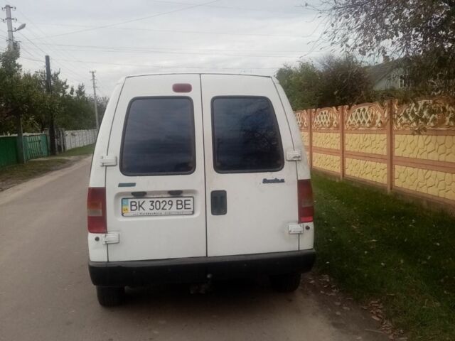 Белый Фиат 124, объемом двигателя 2 л и пробегом 250 тыс. км за 2500 $, фото 2 на Automoto.ua