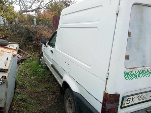 Білий Фіат 124, об'ємом двигуна 1.7 л та пробігом 751 тис. км за 951 $, фото 3 на Automoto.ua