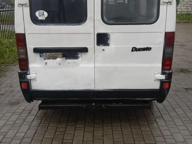 Белый Фиат 124, объемом двигателя 0 л и пробегом 300 тыс. км за 2000 $, фото 2 на Automoto.ua