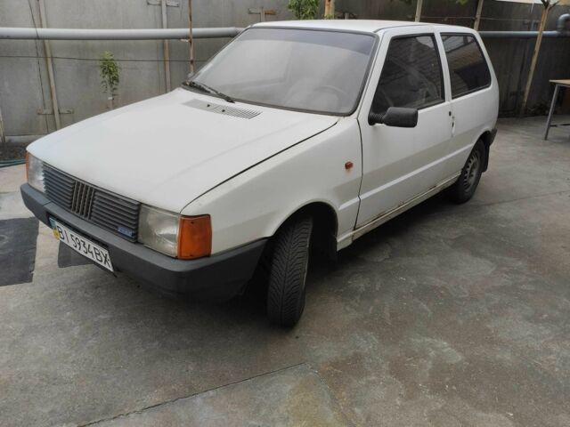 Белый Фиат 126, объемом двигателя 1.1 л и пробегом 33 тыс. км за 592 $, фото 3 на Automoto.ua