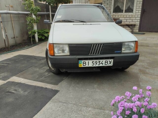 Белый Фиат 126, объемом двигателя 1.1 л и пробегом 33 тыс. км за 592 $, фото 2 на Automoto.ua