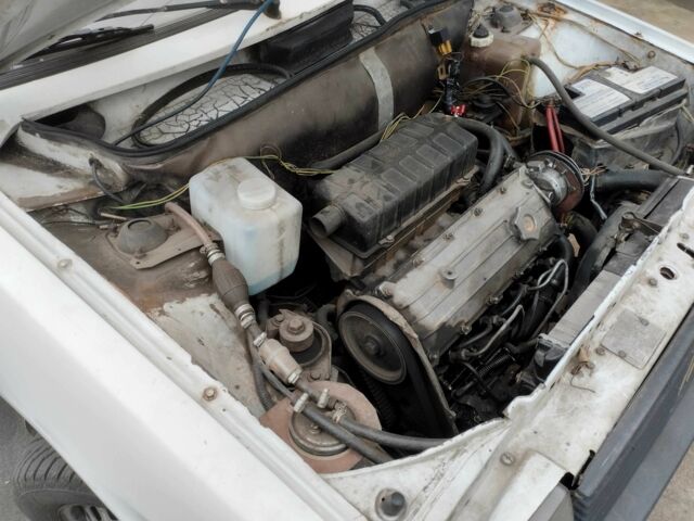 Белый Фиат 126, объемом двигателя 1.1 л и пробегом 33 тыс. км за 592 $, фото 5 на Automoto.ua