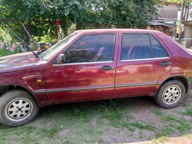 Красный Фиат 130, объемом двигателя 1.3 л и пробегом 2 тыс. км за 655 $, фото 4 на Automoto.ua