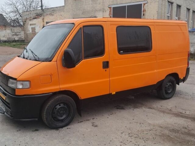 Желтый Фиат 130, объемом двигателя 1.9 л и пробегом 500 тыс. км за 1200 $, фото 1 на Automoto.ua