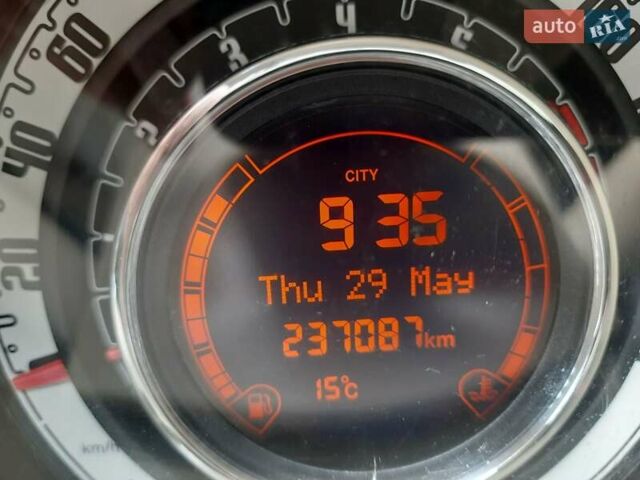 Білий Фіат 500, об'ємом двигуна 1.2 л та пробігом 237 тис. км за 4990 $, фото 8 на Automoto.ua