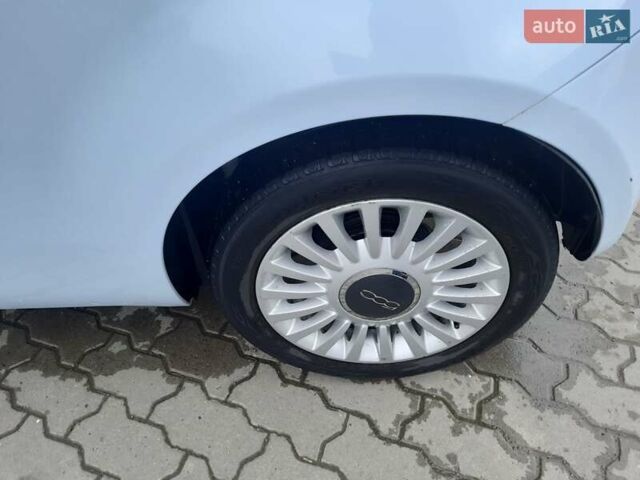 Білий Фіат 500, об'ємом двигуна 1.2 л та пробігом 237 тис. км за 4990 $, фото 4 на Automoto.ua