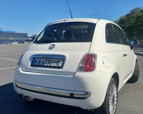 Білий Фіат 500, об'ємом двигуна 1.24 л та пробігом 165 тис. км за 5499 $, фото 2 на Automoto.ua