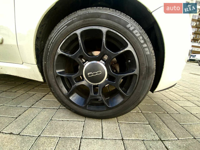 Білий Фіат 500, об'ємом двигуна 1.24 л та пробігом 165 тис. км за 8900 $, фото 21 на Automoto.ua