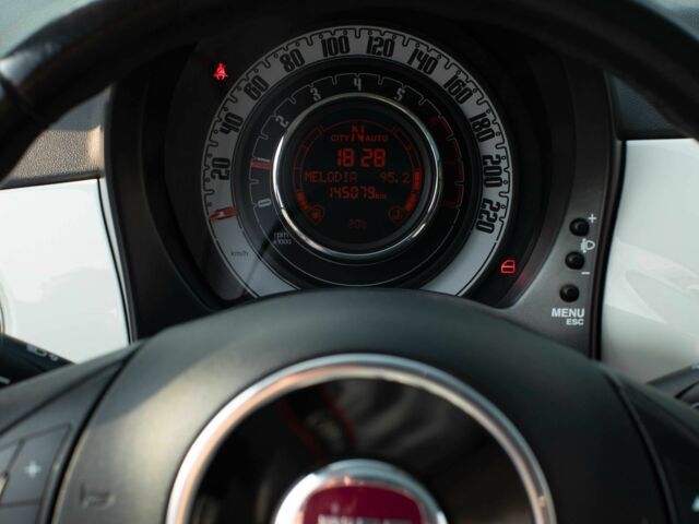 Белый Фиат 500, объемом двигателя 1.2 л и пробегом 145 тыс. км за 7190 $, фото 5 на Automoto.ua