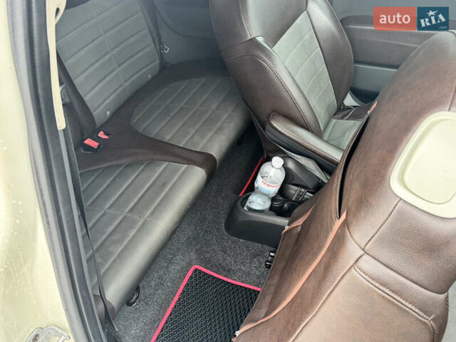 Белый Фиат 500, объемом двигателя 1.37 л и пробегом 190 тыс. км за 5800 $, фото 5 на Automoto.ua