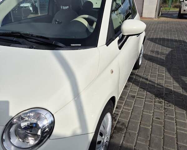 Фиат 500 2012 в Одессе на Automoto.ua Белый Фиат 500, объемом двигателя 1.37 л и пробегом 171 тыс. км за 6700 $, фото 4 на Automoto.ua