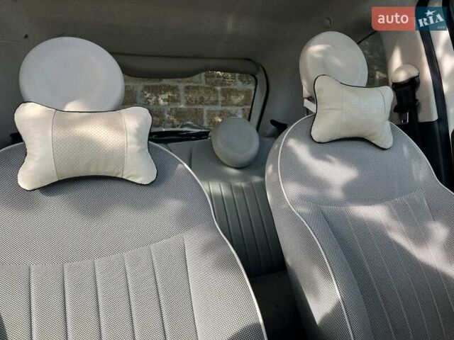 Белый Фиат 500, объемом двигателя 1.4 л и пробегом 95 тыс. км за 4500 $, фото 11 на Automoto.ua