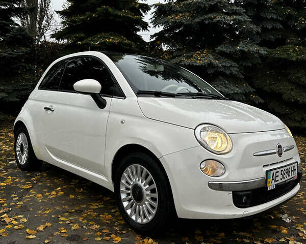 Белый Фиат 500, объемом двигателя 1.3 л и пробегом 58 тыс. км за 8300 $, фото 3 на Automoto.ua
