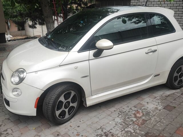 Белый Фиат 500, объемом двигателя 0 л и пробегом 75 тыс. км за 7200 $, фото 3 на Automoto.ua
