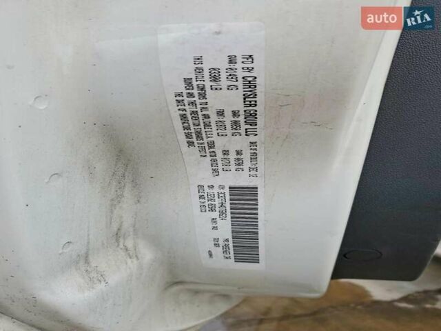 Белый Фиат 500, объемом двигателя 1.4 л и пробегом 47 тыс. км за 700 $, фото 11 на Automoto.ua