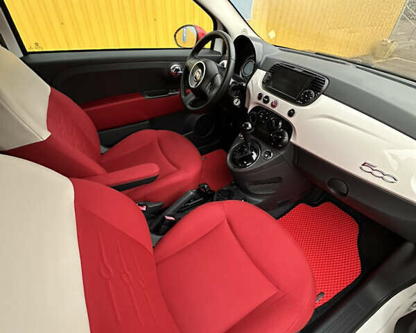 Белый Фиат 500, объемом двигателя 1.37 л и пробегом 141 тыс. км за 7000 $, фото 2 на Automoto.ua