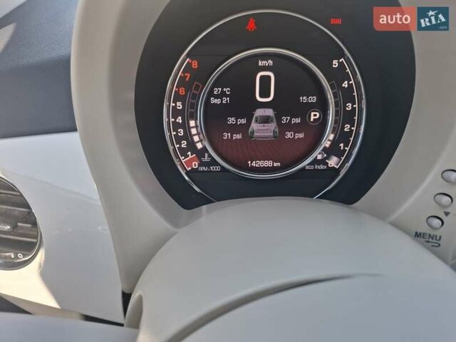 Білий Фіат 500, об'ємом двигуна 1.37 л та пробігом 142 тис. км за 10500 $, фото 33 на Automoto.ua