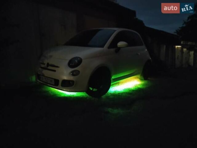 Білий Фіат 500, об'ємом двигуна 1.37 л та пробігом 71 тис. км за 10500 $, фото 12 на Automoto.ua