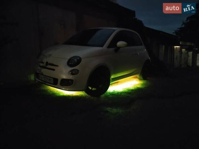 Білий Фіат 500, об'ємом двигуна 1.37 л та пробігом 71 тис. км за 10500 $, фото 13 на Automoto.ua