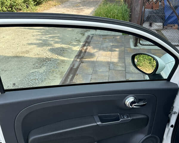 Білий Фіат 500, об'ємом двигуна 1.4 л та пробігом 79 тис. км за 10500 $, фото 23 на Automoto.ua