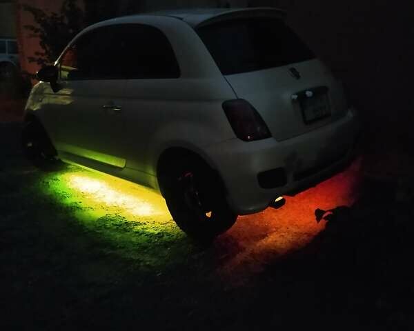 Білий Фіат 500, об'ємом двигуна 1.37 л та пробігом 71 тис. км за 10500 $, фото 14 на Automoto.ua