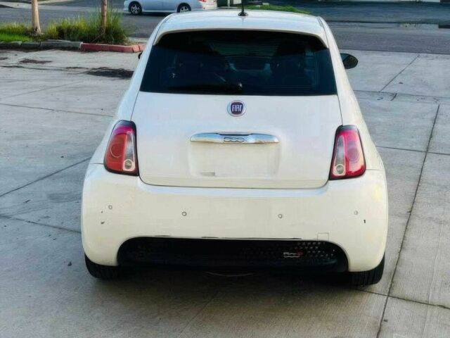 Белый Фиат 500, объемом двигателя 0 л и пробегом 78 тыс. км за 3000 $, фото 4 на Automoto.ua