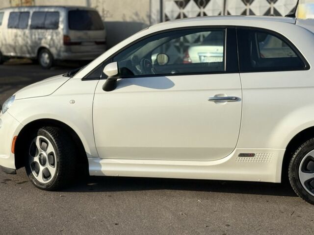 Білий Фіат 500, об'ємом двигуна 0 л та пробігом 135 тис. км за 7000 $, фото 1 на Automoto.ua