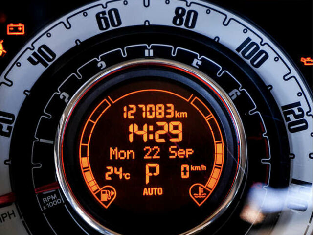 Білий Фіат 500, об'ємом двигуна 1.4 л та пробігом 129 тис. км за 7500 $, фото 1 на Automoto.ua