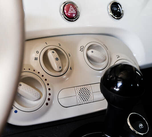 Білий Фіат 500, об'ємом двигуна 1.4 л та пробігом 129 тис. км за 7500 $, фото 11 на Automoto.ua