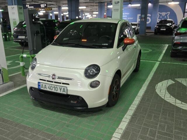 Белый Фиат 500, объемом двигателя 0 л и пробегом 103 тыс. км за 7000 $, фото 3 на Automoto.ua