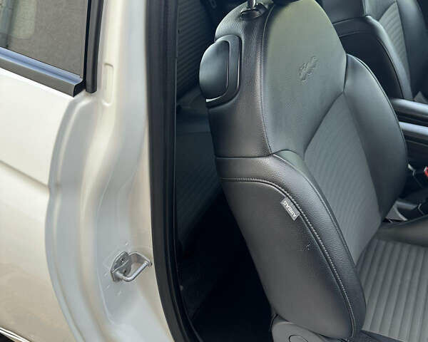 Білий Фіат 500, об'ємом двигуна 1.4 л та пробігом 79 тис. км за 10500 $, фото 14 на Automoto.ua