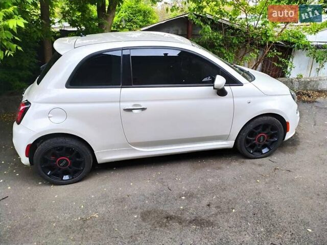 Білий Фіат 500, об'ємом двигуна 1.37 л та пробігом 71 тис. км за 10500 $, фото 1 на Automoto.ua