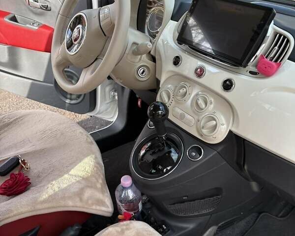 Белый Фиат 500, объемом двигателя 1.37 л и пробегом 103 тыс. км за 10000 $, фото 15 на Automoto.ua