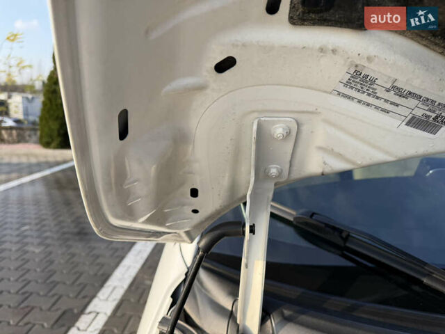 Белый Фиат 500, объемом двигателя 1.37 л и пробегом 107 тыс. км за 9200 $, фото 46 на Automoto.ua